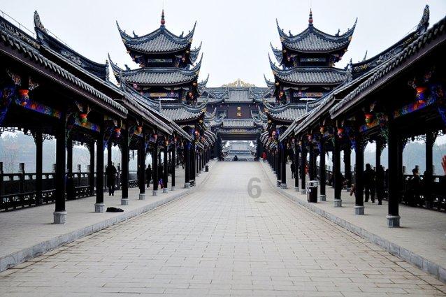 恒大系紧急停牌！香港法院向中国恒大发出清盘令